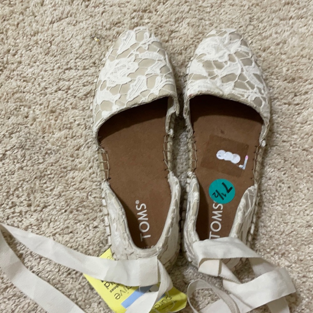 Toms